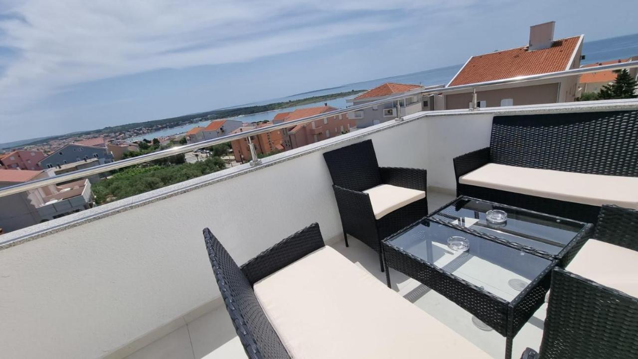 Kings Landing Novalja Exterior foto