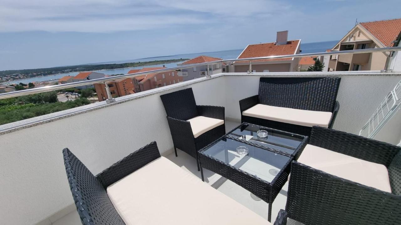 Kings Landing Novalja Exterior foto