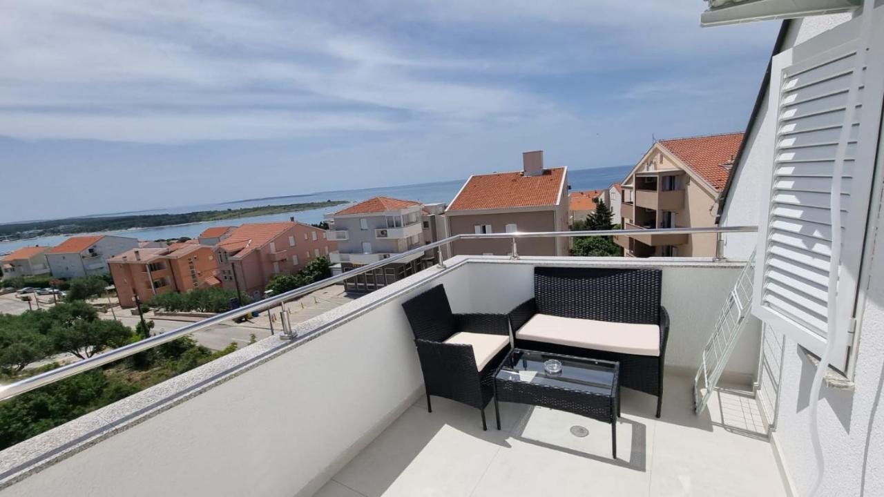 Kings Landing Novalja Exterior foto