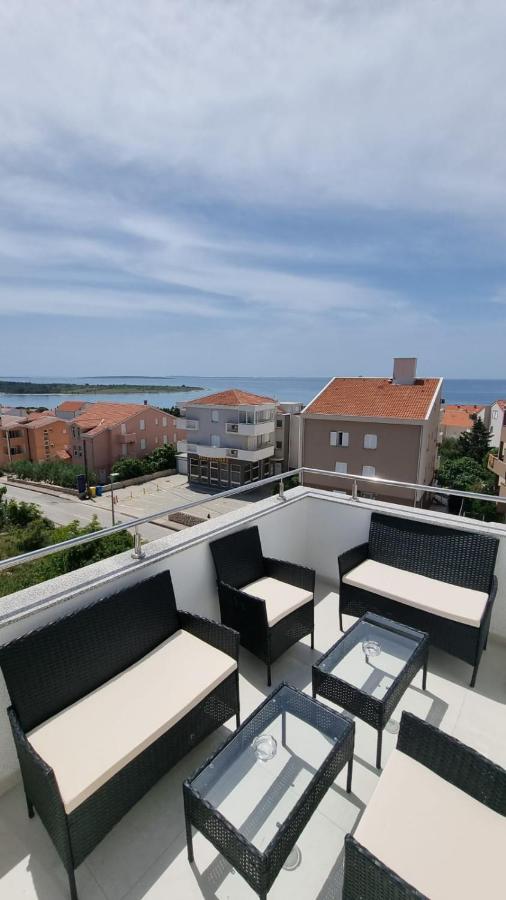 Kings Landing Novalja Exterior foto